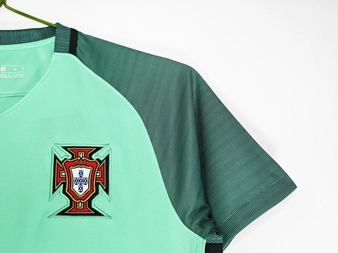 Foto 4 de Temporada 2016 Portugal visitante verde aguamarina retro 5A