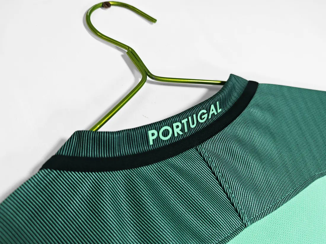 Foto 6 de Temporada 2016 Portugal visitante verde aguamarina retro 5A