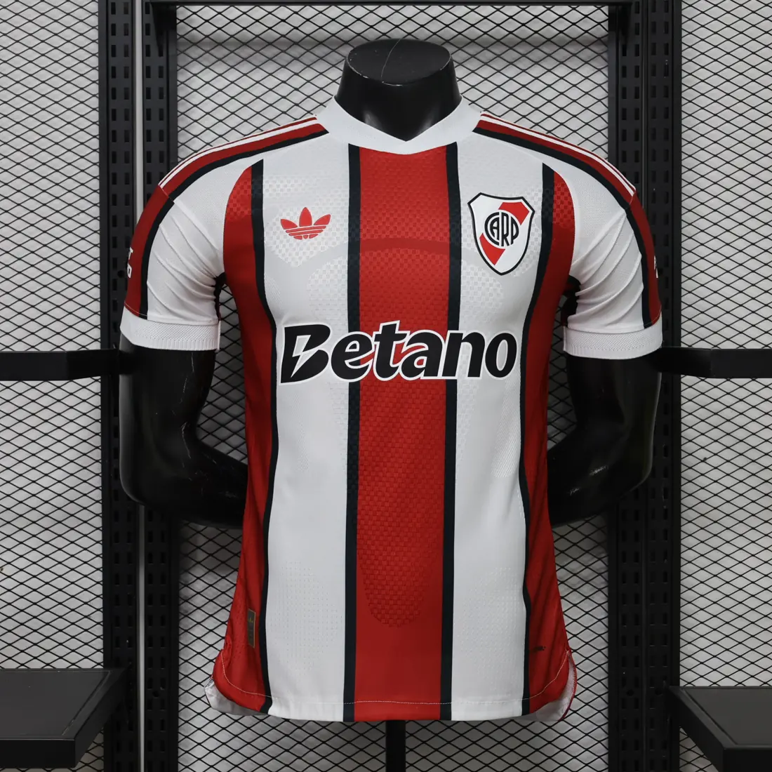 Foto 1 de 26-27 River Plate visitante S a 2XL