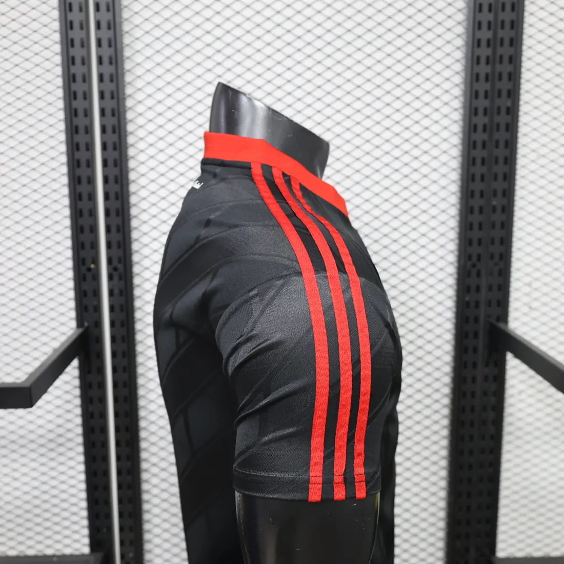 Foto 5 de 26-27 Manchester United Negro Casual Retro Tallas S-3XL