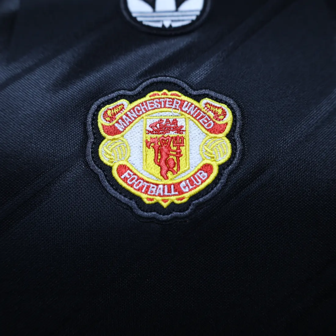 Foto 7 de 26-27 Manchester United Negro Casual Retro Tallas S-3XL