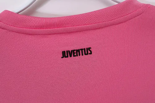 Foto 3 de Temporada 2011/12 Juventus visitante rosa 5A