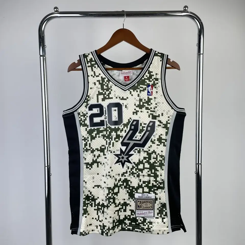 Foto 1 de Camiseta retro MN termoimpresa: SW San Antonio Spurs temporada 13/14 camuflaje n.º 20 Ginóbili