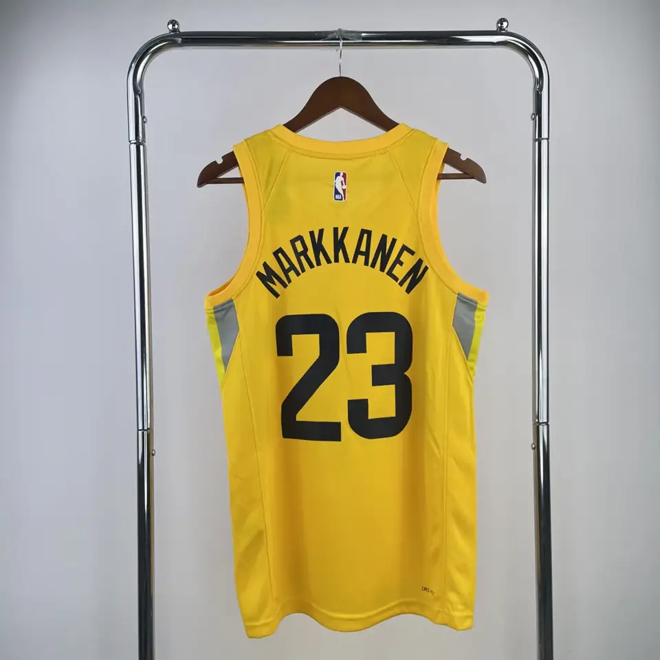 Foto 2 de Temporada 23 Jazz visitante amarillo número 23 Markkanen