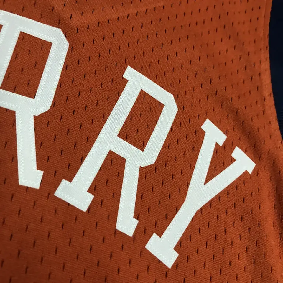 Foto 3 de Camiseta retro termosellada MN: SW de los Warriors temporada 09/10, novato, naranja, número 30 Curry · Golden State Warriors