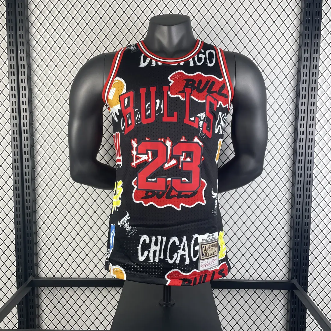 Foto 3 de Camiseta retro termoimpresa MN: SW Bulls temporada 97/98 grafiti número 23 Jordan