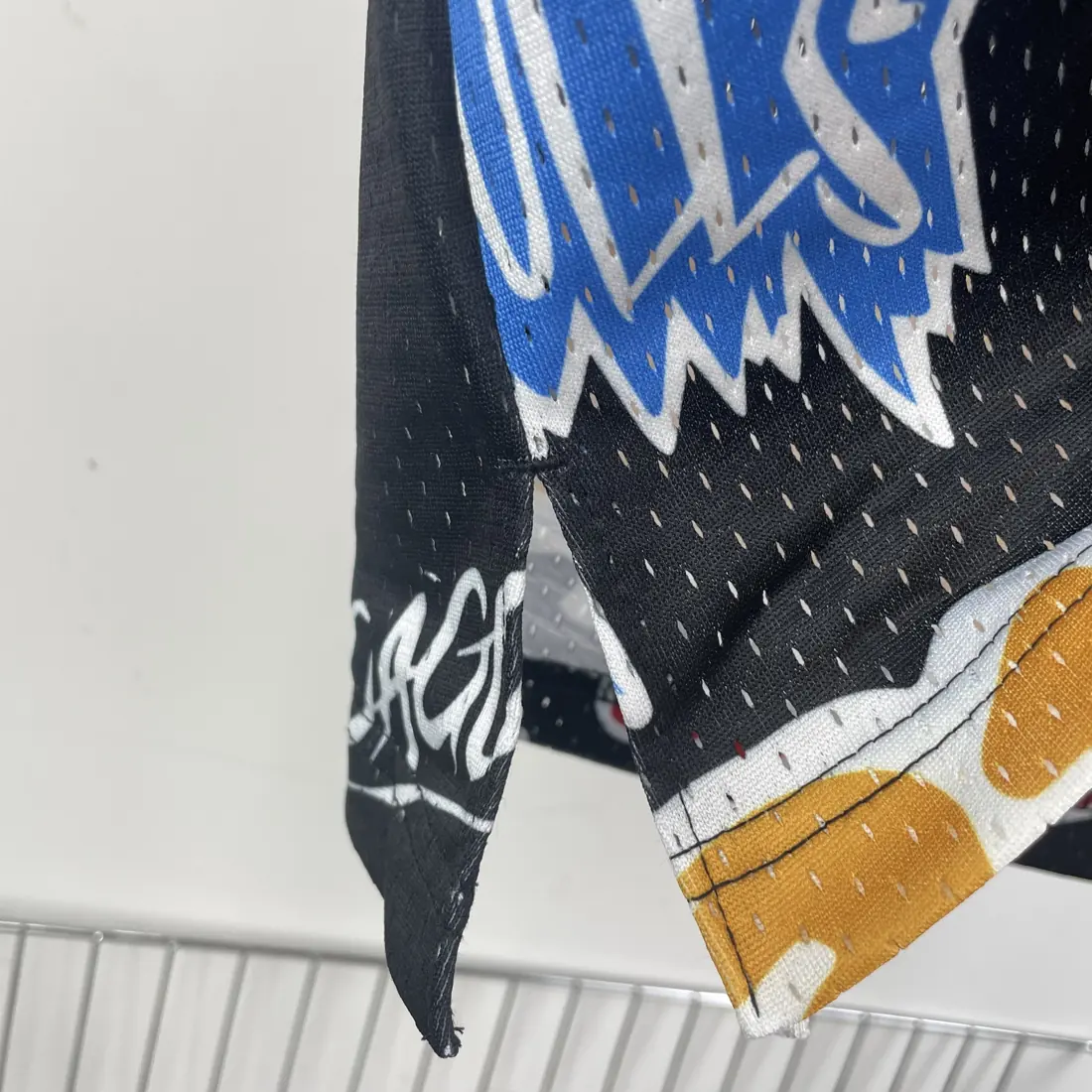 Foto 5 de Camiseta retro termoimpresa MN: SW Bulls temporada 97/98 grafiti número 23 Jordan