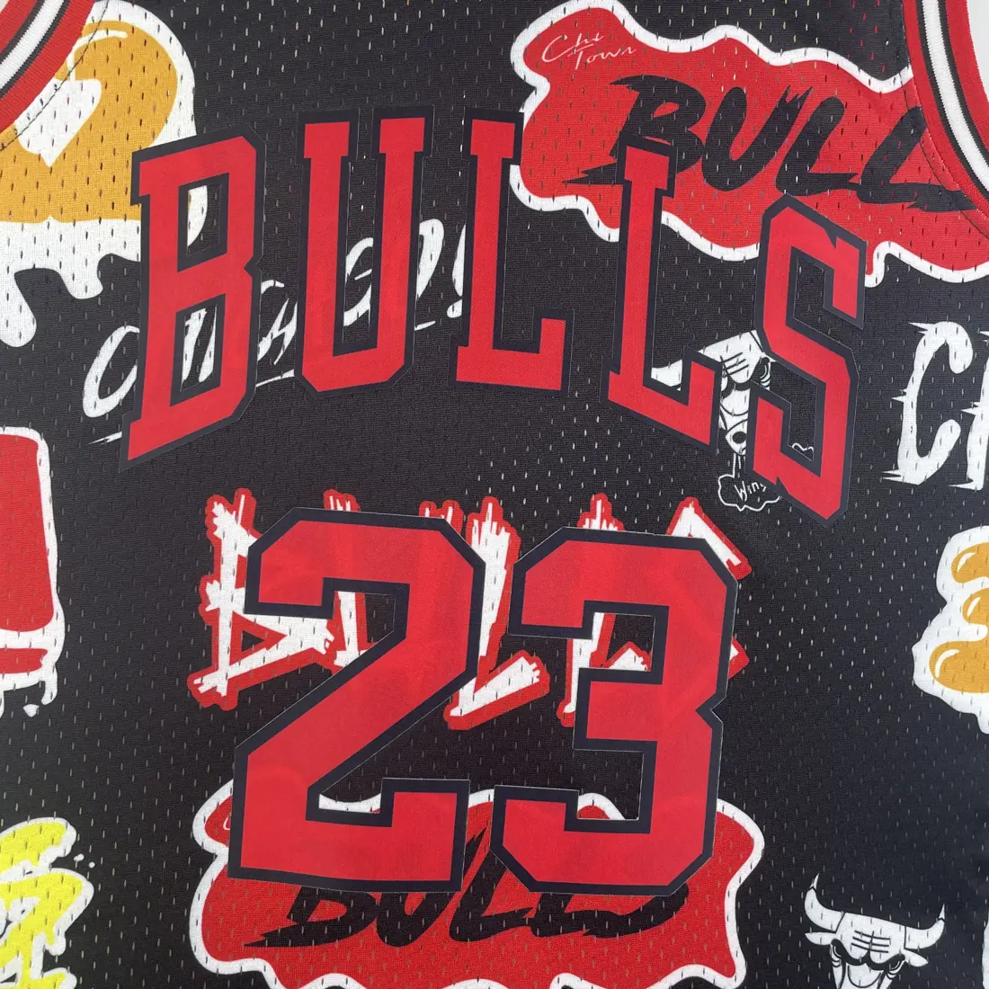 Foto 8 de Camiseta retro termoimpresa MN: SW Bulls temporada 97/98 grafiti número 23 Jordan