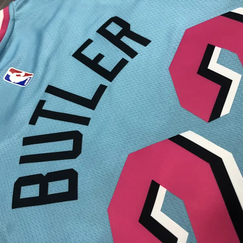Foto 4 de Heat cuello redondo azul nº 22 Jimmy Butler