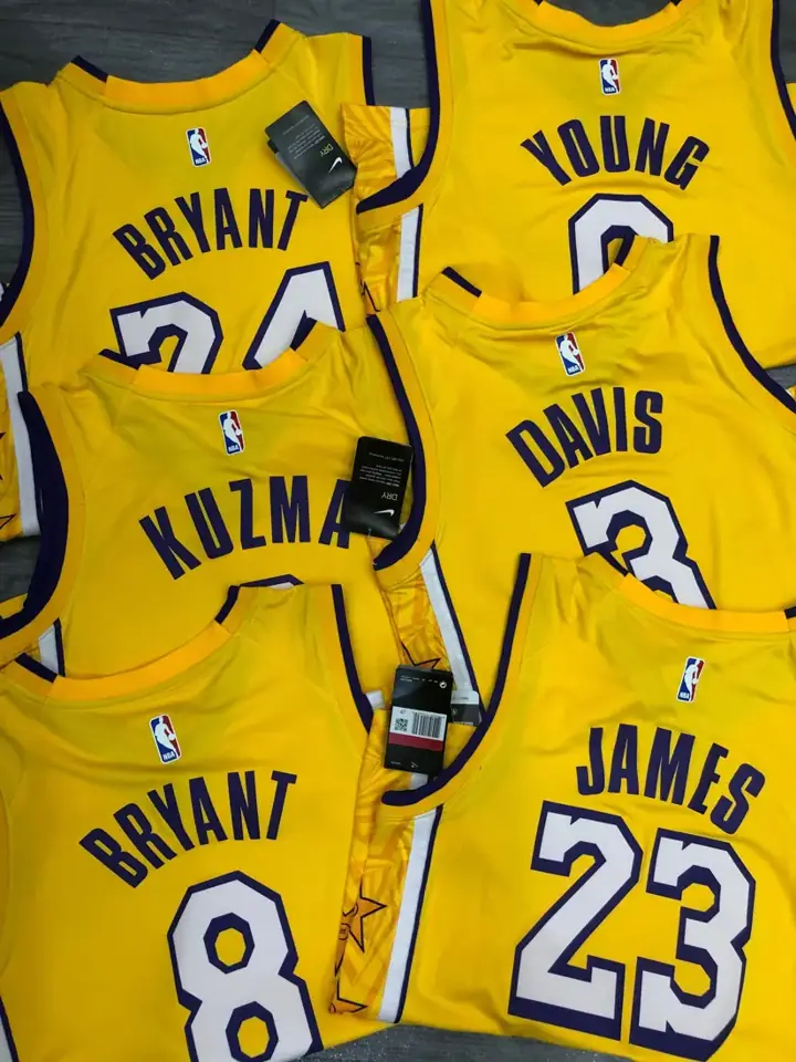 Foto 2 de Los Angeles Lakers con estrellas nº 24 Kobe