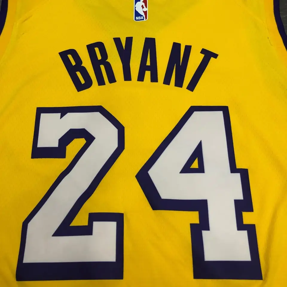 Foto 6 de Los Angeles Lakers con estrellas nº 24 Kobe