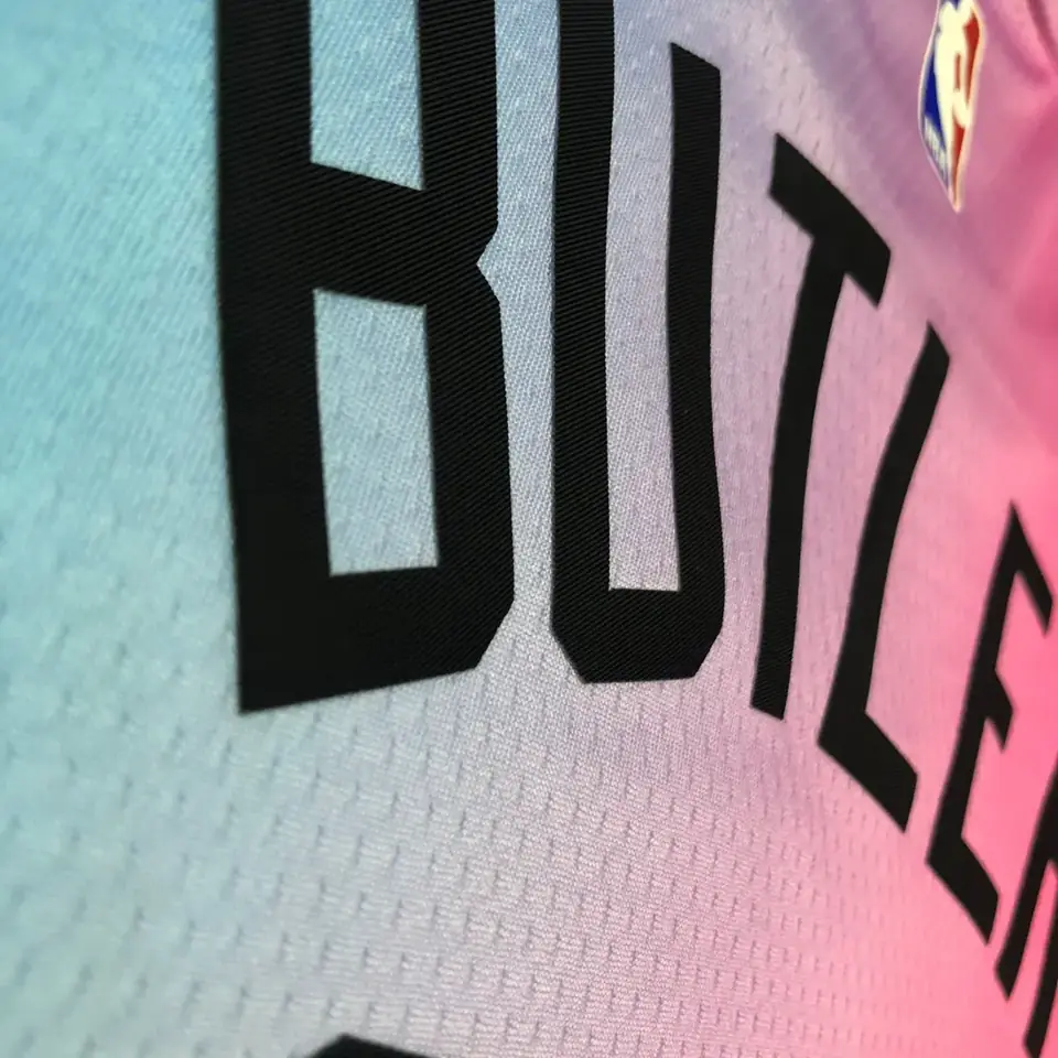 Foto 7 de Temporada 21 Heat de Miami edición ciudad con degradado, n.º 22 Jimmy Butler