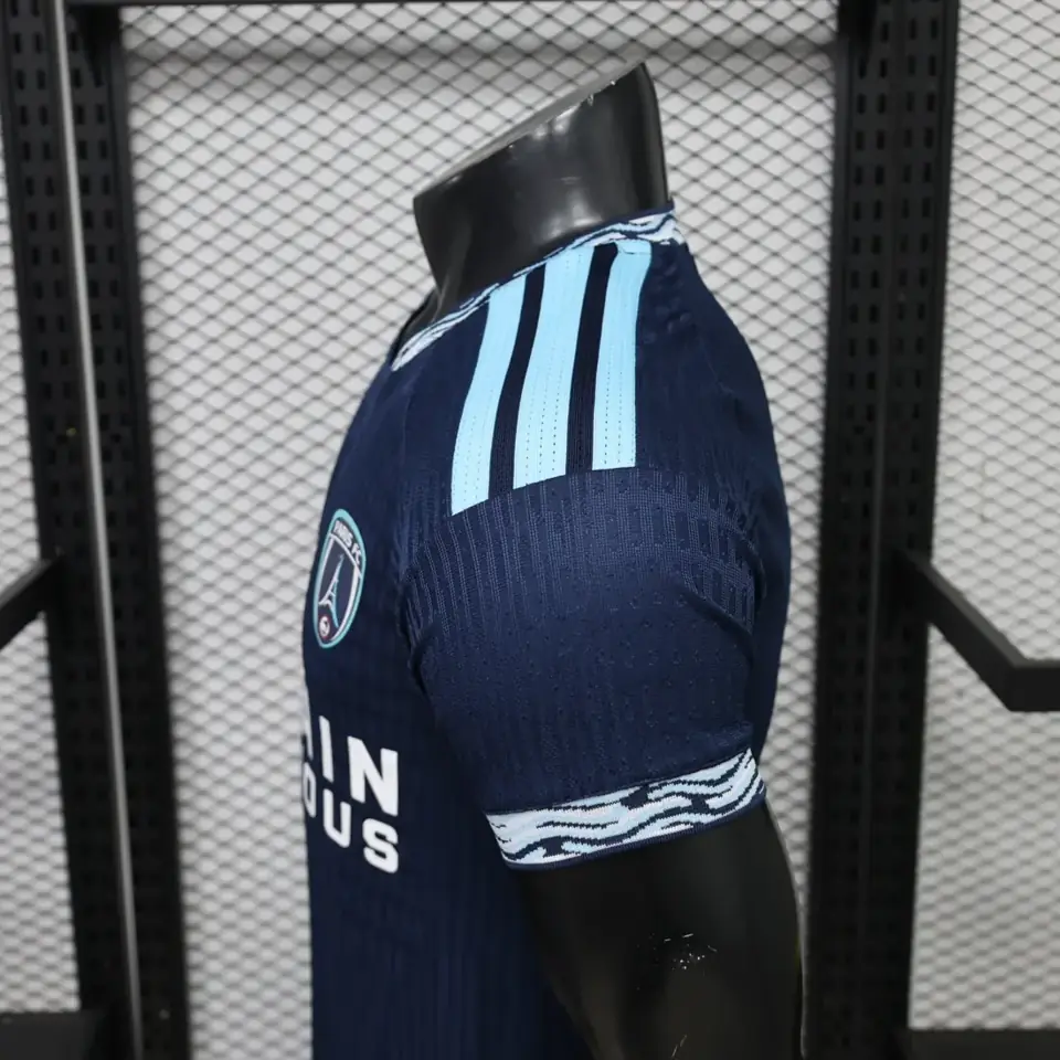 Foto 4 de Camiseta azul oscuro del estadio del Paris FC (temporada 26-27) Tallas S-2XL · París Saint Germain