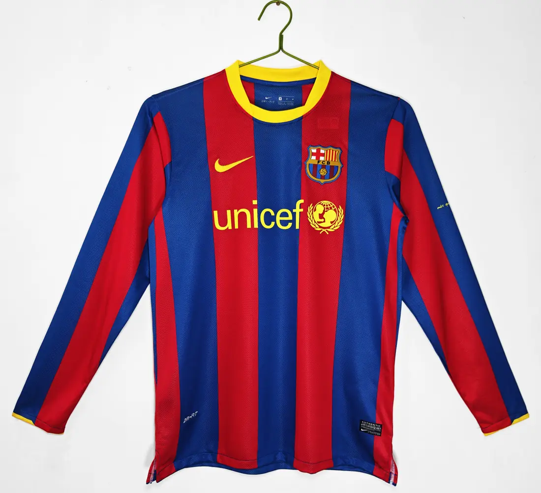 Foto 1 de Manga larga: Temporada 2010/11 Barcelona local versión liga 3B