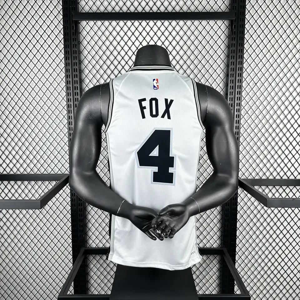 Foto 2 de Spurs blanco número 4 Fox