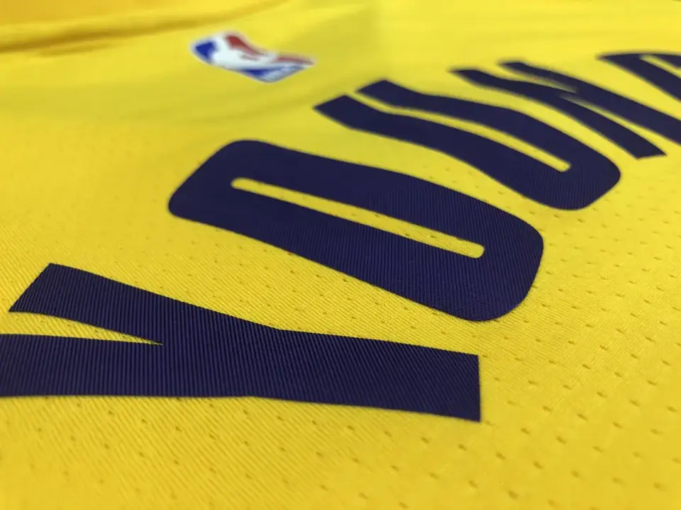 Foto 2 de Los Angeles Lakers amarillo cuello en V nº 0 Nick Young