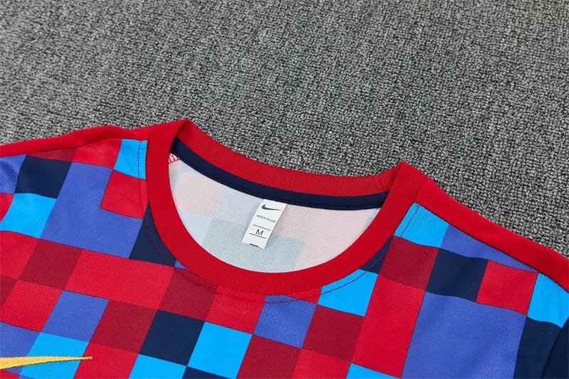 Foto 7 de Camiseta de manga corta 26/27 Barça rojo y azul (edición camuflaje)
