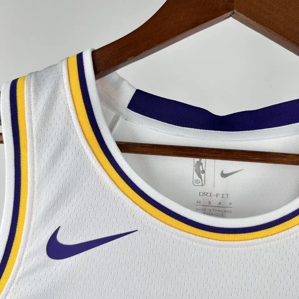 Foto 4 de Temporada 23 Lakers de Los Ángeles cuello redondo blanco número 0 Westbrook