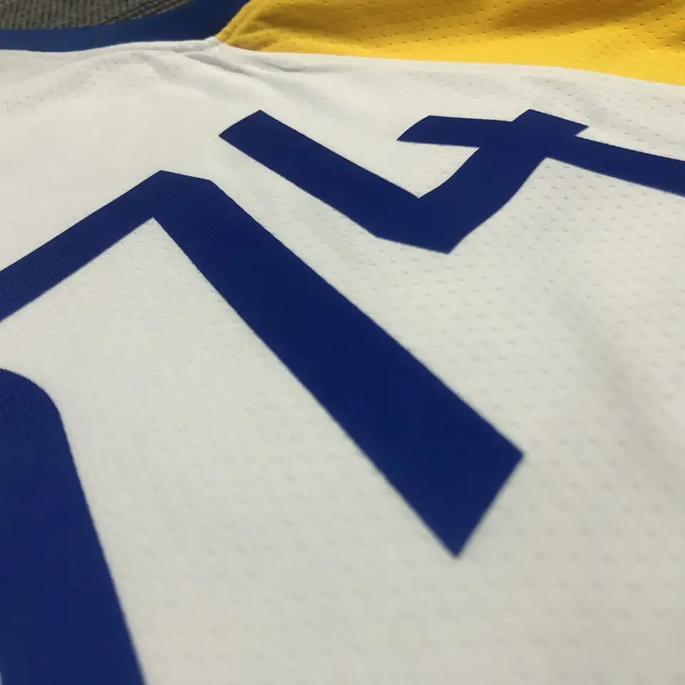 Foto 7 de 75.º aniversario Warriors cuello en V blanco 2974 Curry