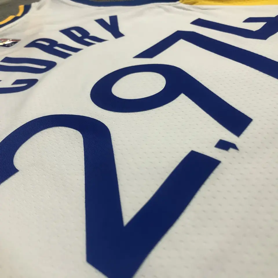 Foto 8 de 75.º aniversario Warriors cuello en V blanco 2974 Curry
