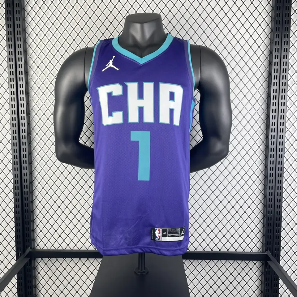 Foto 3 de Temporada 20 Hornets CHA edición Jumpman número 1 Ball