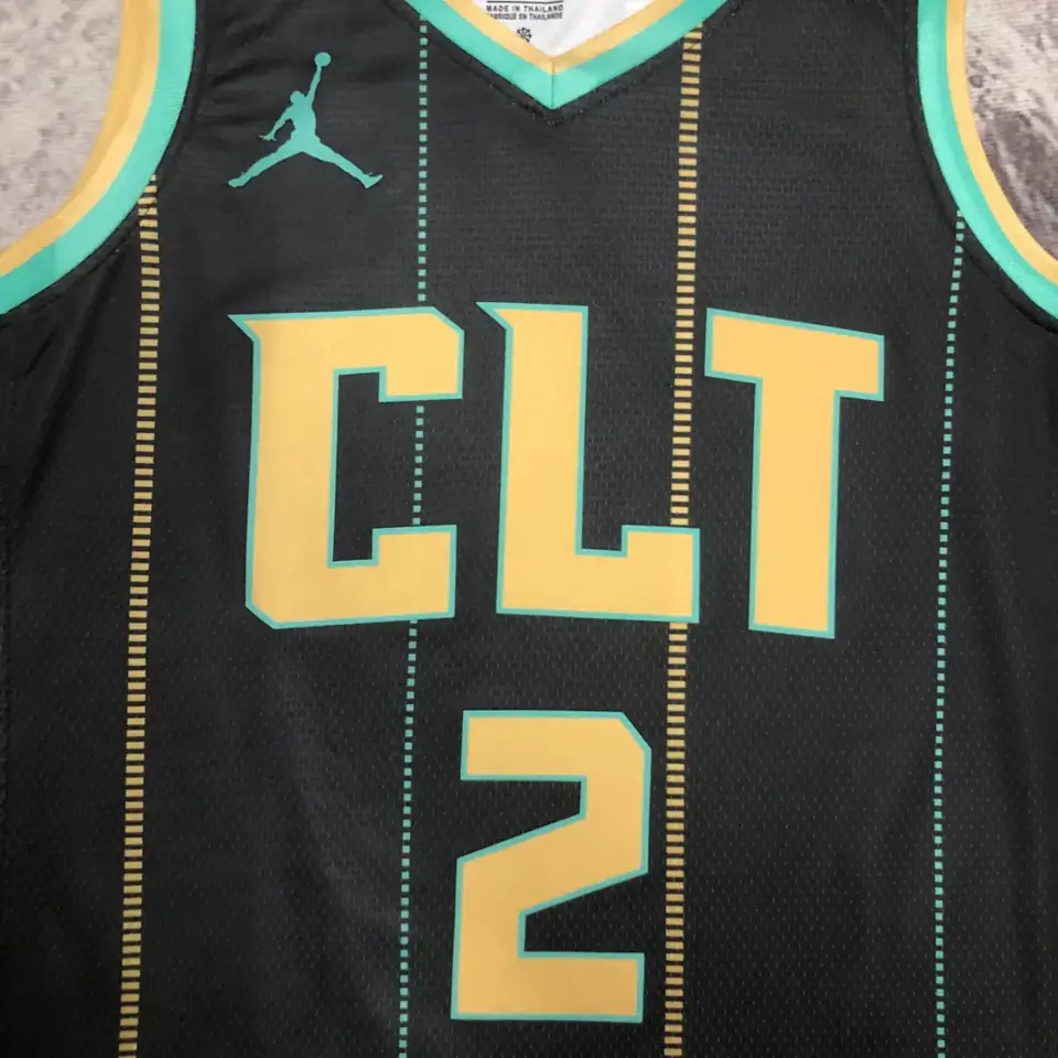 Foto 4 de Hornets, temporada 23, Edición City, número 2 Ball
