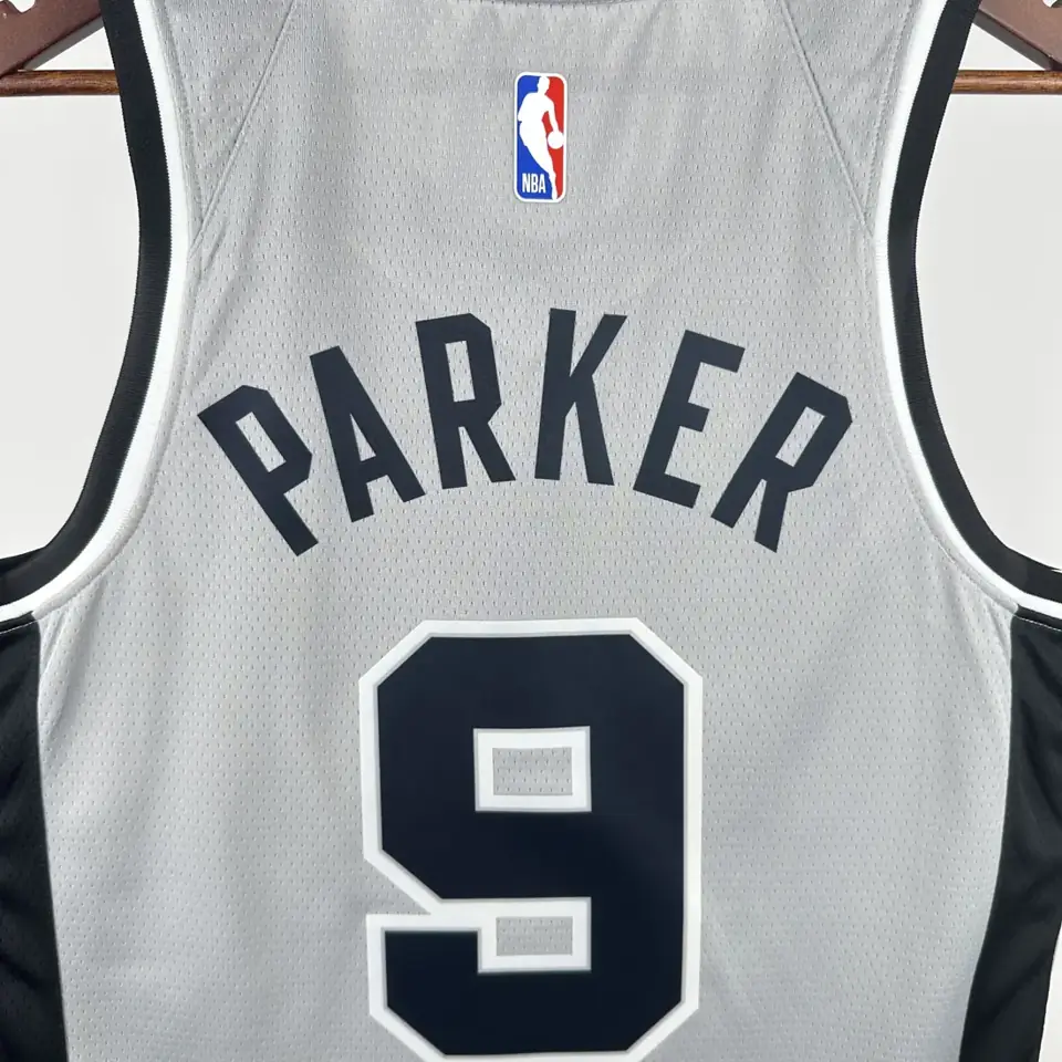 Foto 8 de Temporada 21 Spurs Gris Edición limitada Air Nº 9 Parker