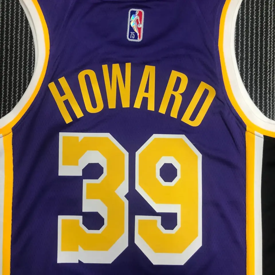 Foto 4 de 75 aniversario Lakers Edición Jumpman número 39 Howard