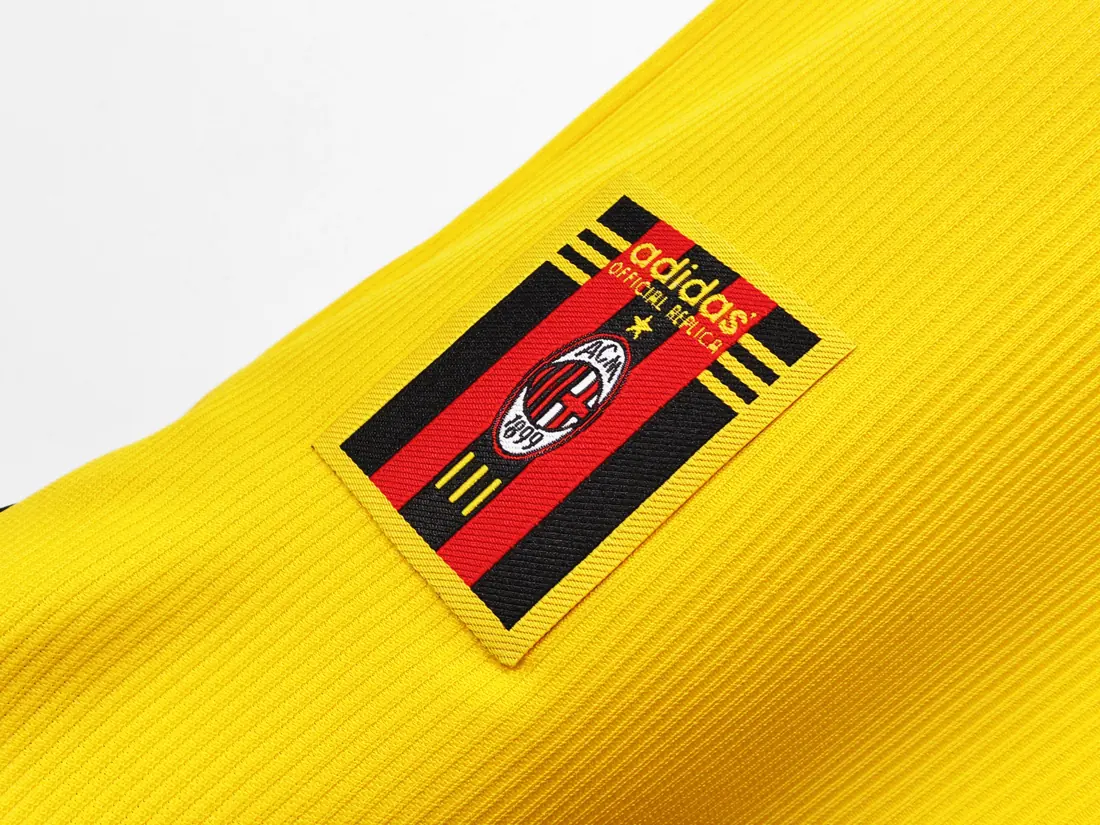 Foto 2 de Temporada 1999/00 AC Milán visitante amarillo 8A