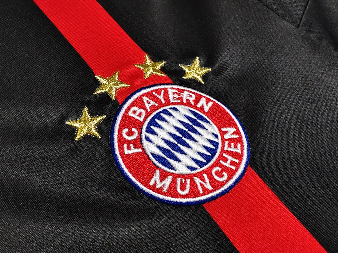 Foto 8 de Temporada 2014/15 Bayern visitante retro 8A