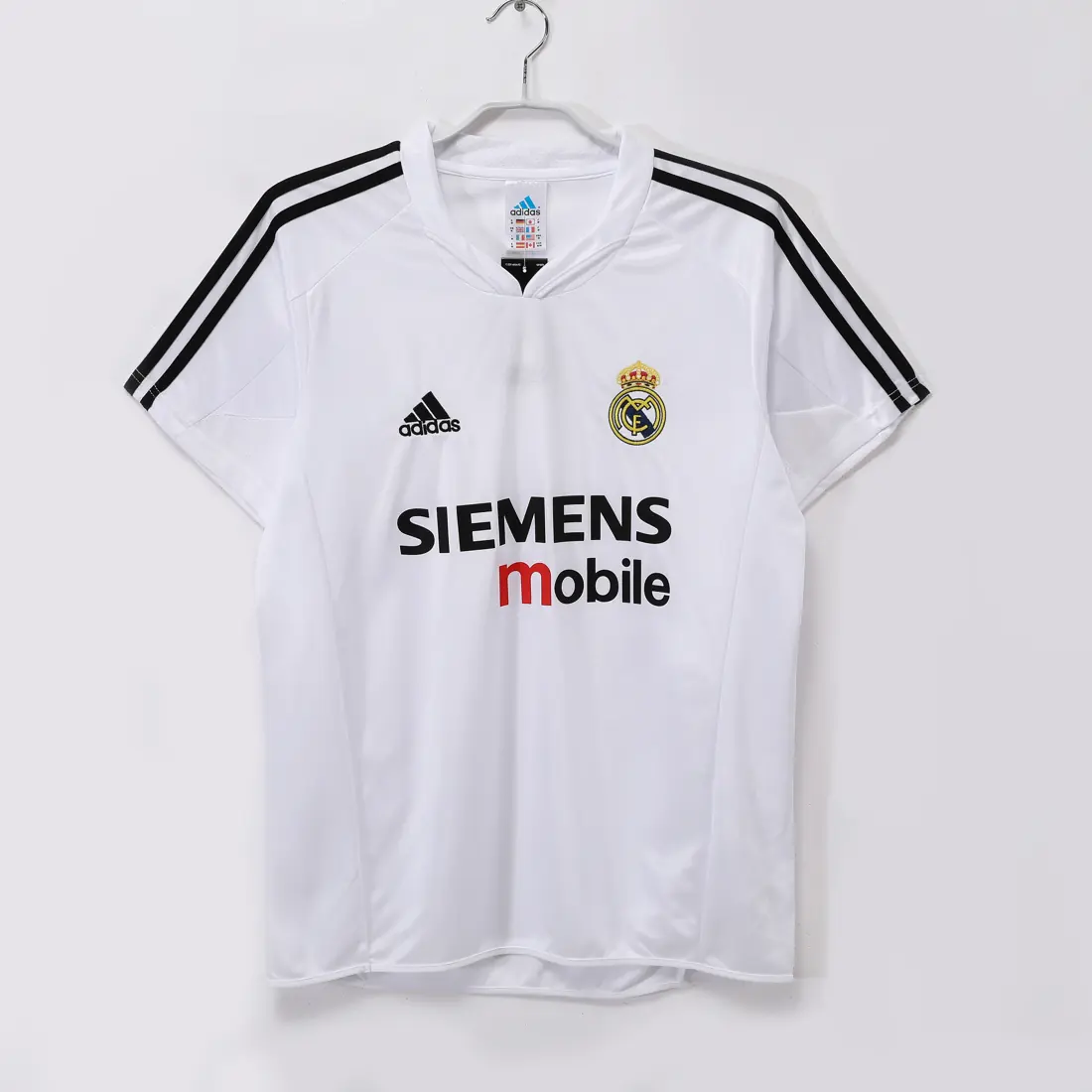 Foto 1 de Temporada 2004/05 Real Madrid local retro 5 A