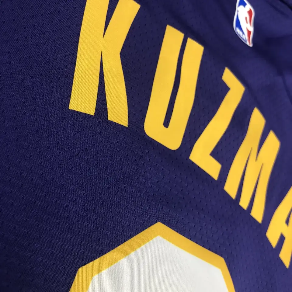 Foto 4 de Los Angeles Lakers morado cuello en V nº 0 Kyle Kuzma