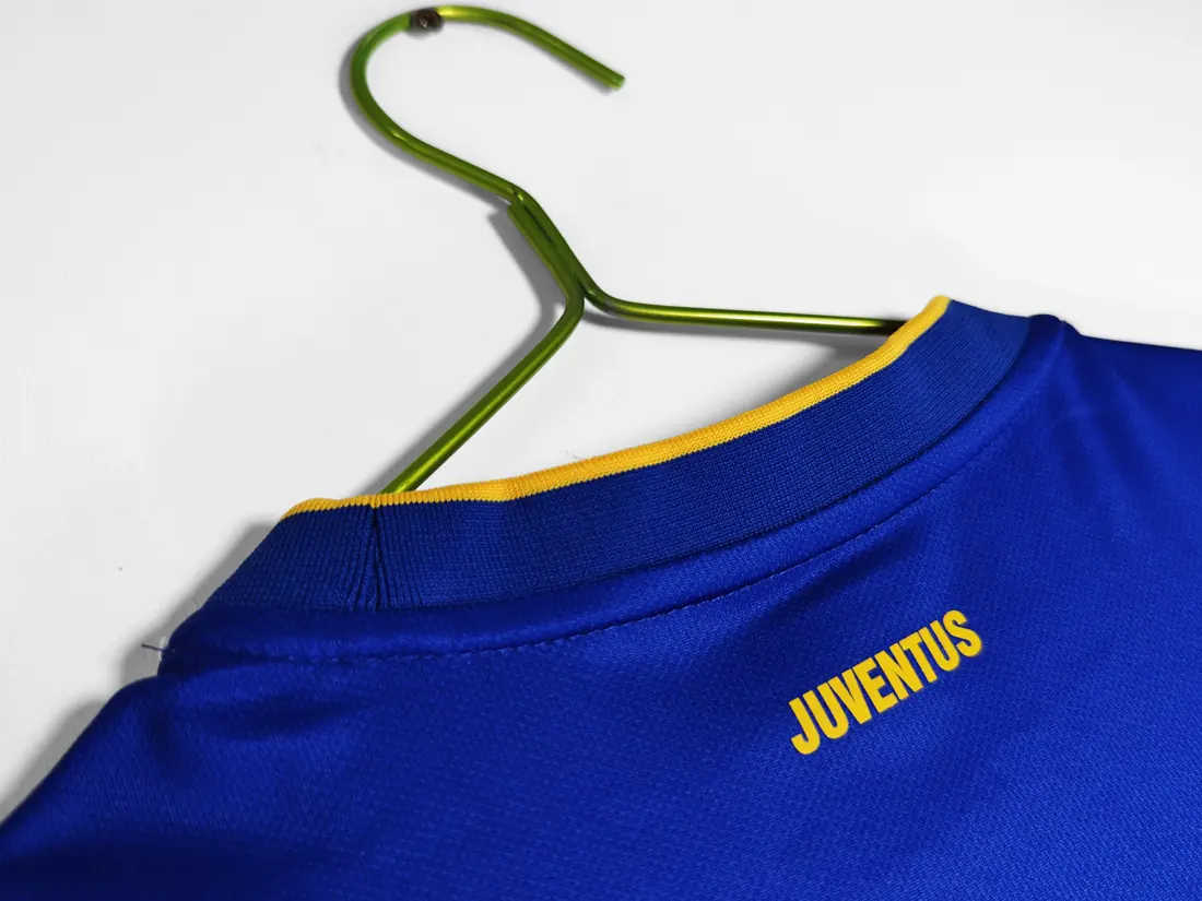 Foto 4 de Temporada 2014/15 Juventus tercera azul 8A