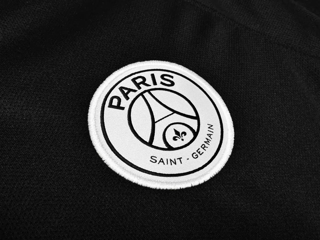 Foto 7 de Manga larga: Temporada 2018/19 Paris Saint-Germain local retro 3B