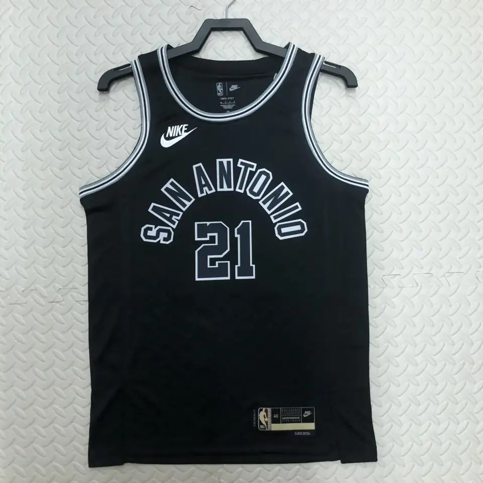 Foto 1 de Temporada 23 Spurs retro número 21 Duncan