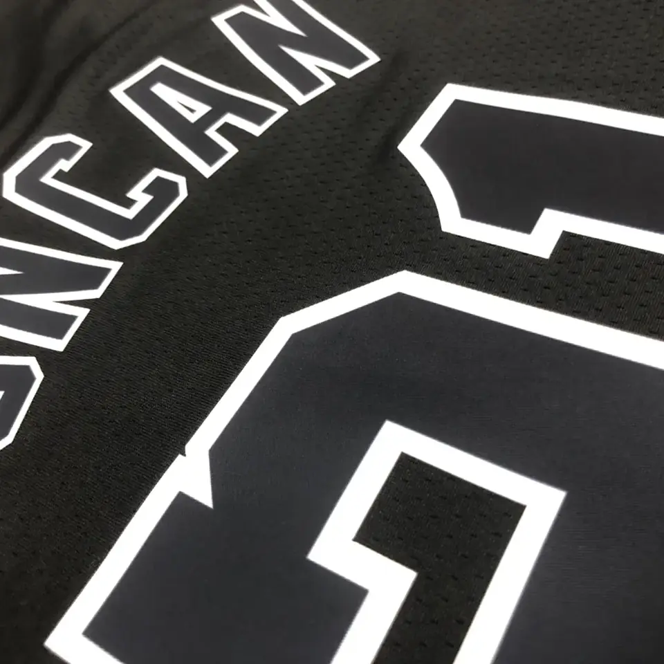 Foto 2 de Temporada 23 Spurs retro número 21 Duncan