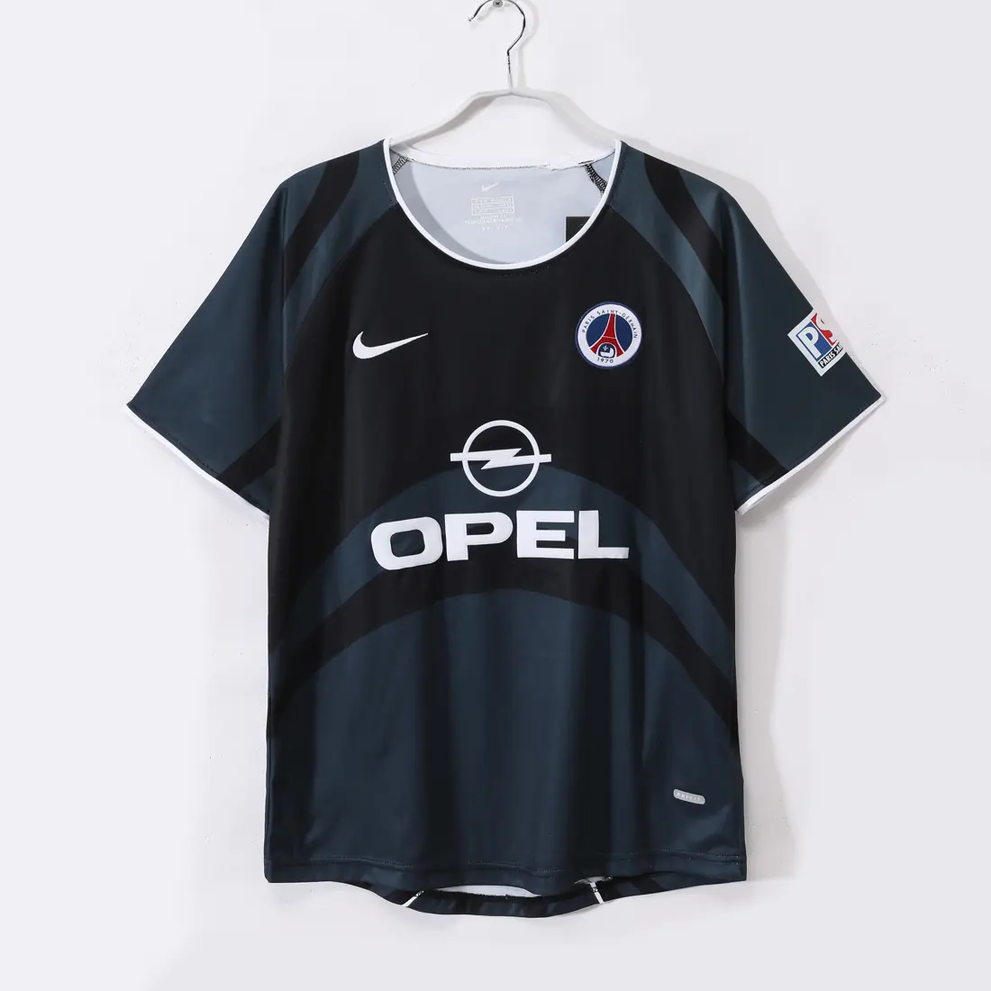 Foto 1 de Temporada 2001/02 Paris Saint-Germain tercera 8A