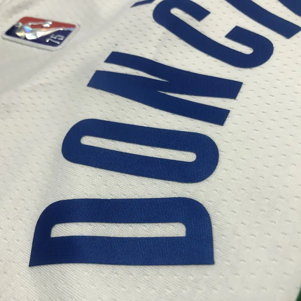 Foto 5 de temporada 22 Mavericks City Edition nº 77 Dončić