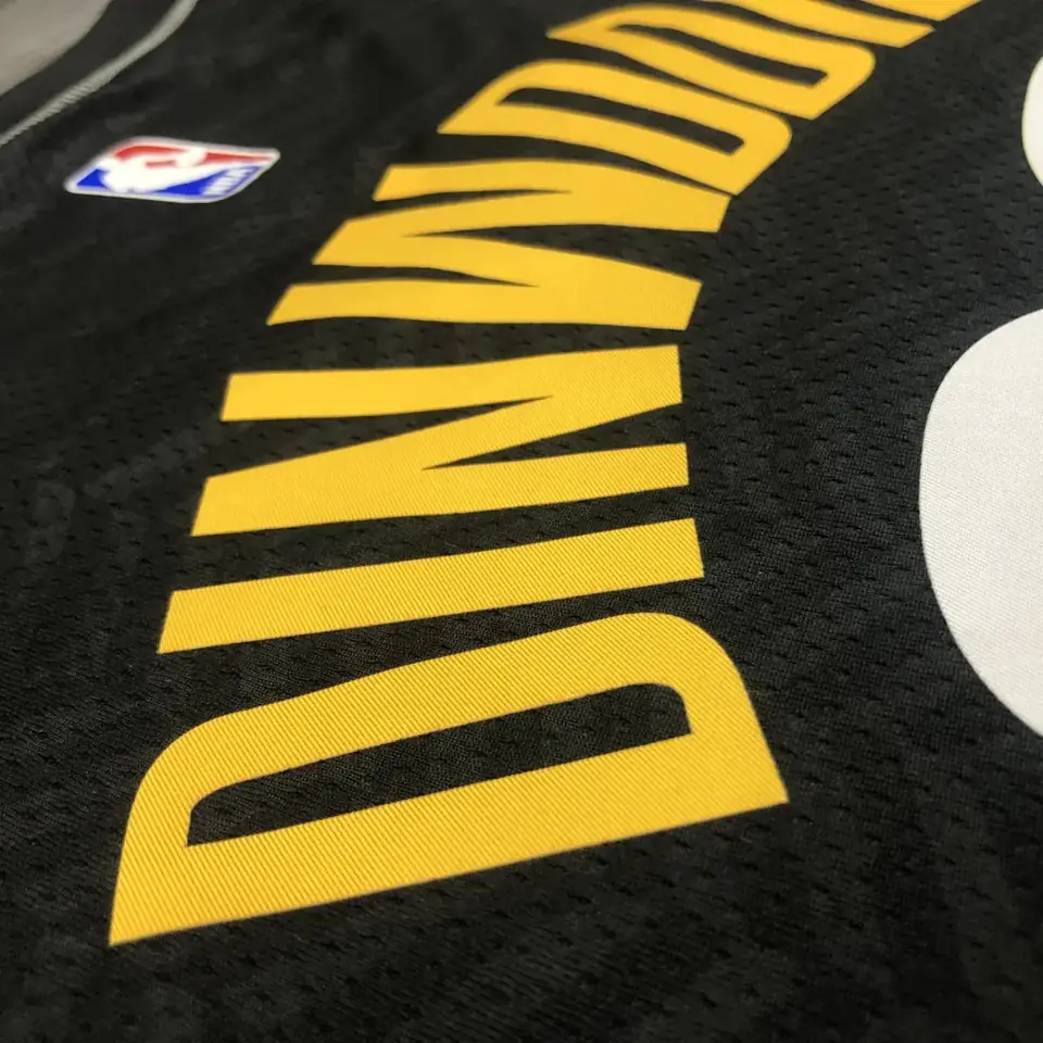 Foto 6 de Temporada 21 Nets de Brooklyn edición ciudad (estilo grafiti), n.º 26 Spencer Dinwiddie