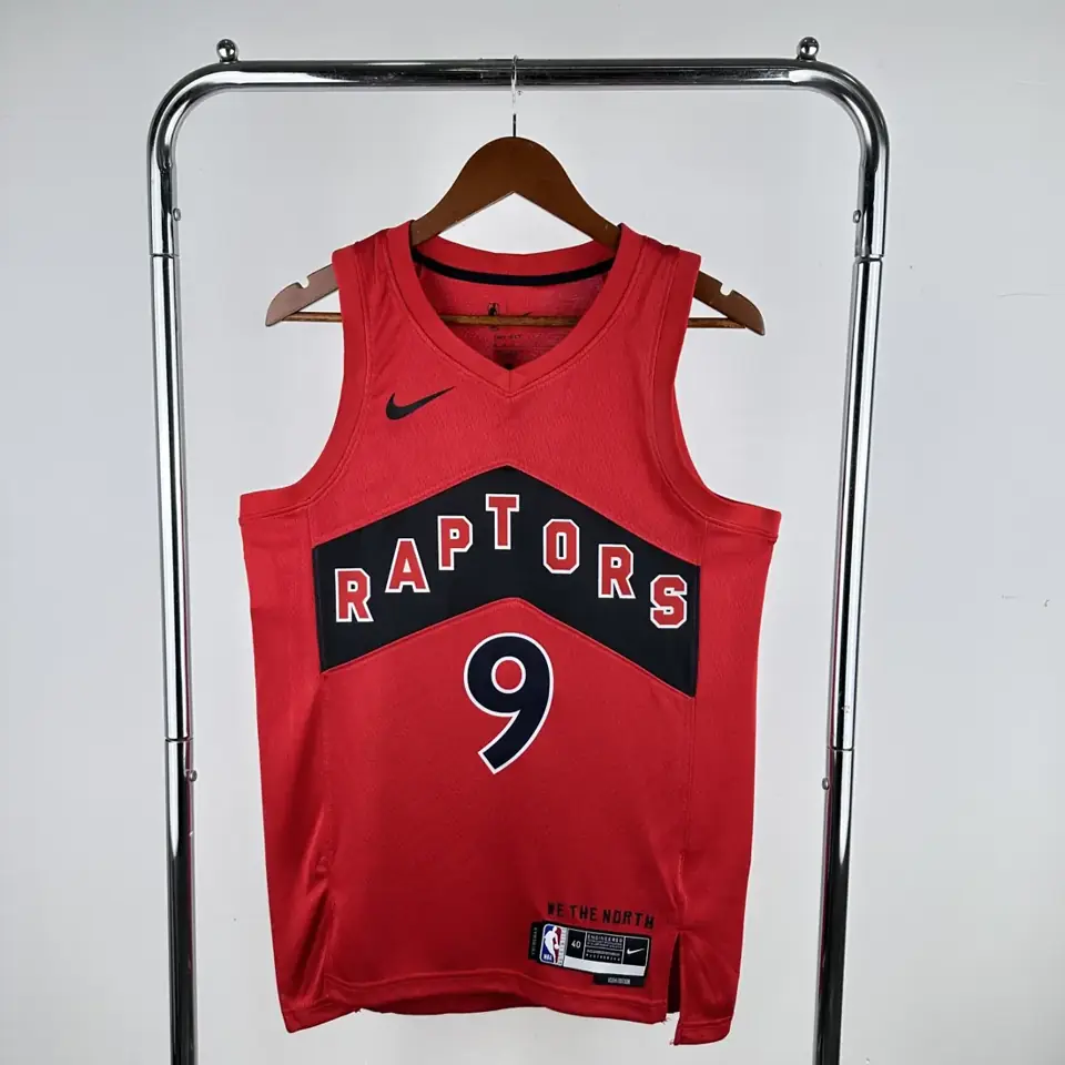 Foto 1 de Temporada 23 Raptors visitante rojo nº 9 Barrett