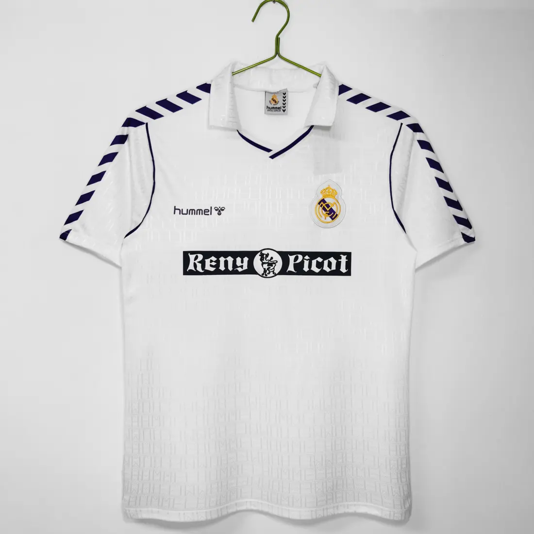 Foto 1 de Temporada 1988/90 Real Madrid local retro 8A