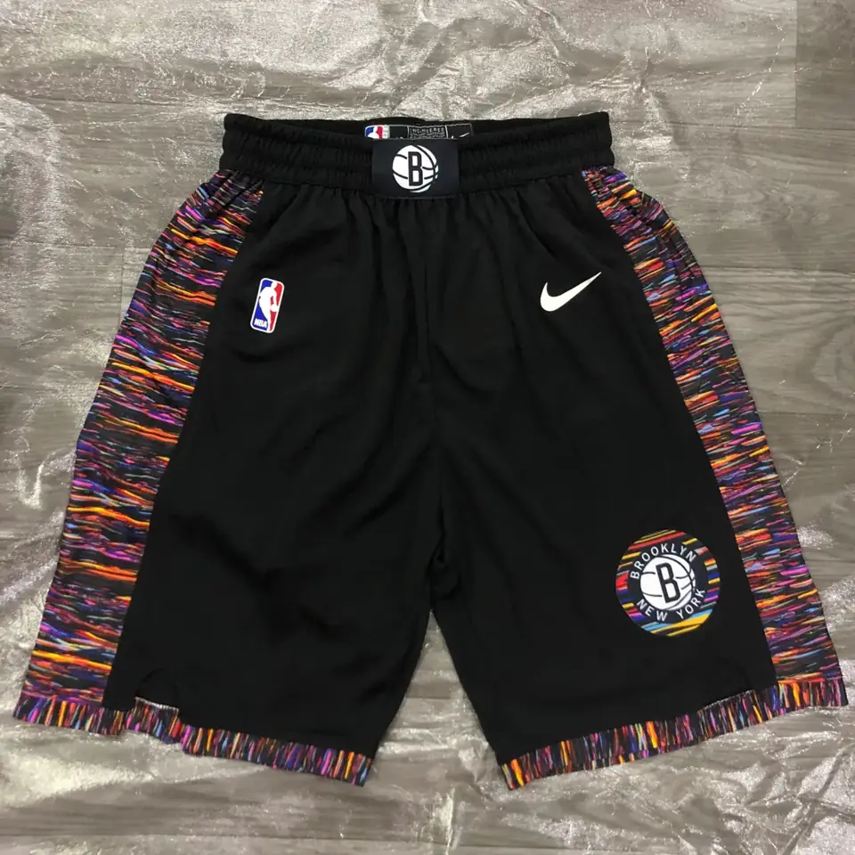 Foto 1 de Temporada 20 Nets pantalones cortos negros edición City (camuflaje)