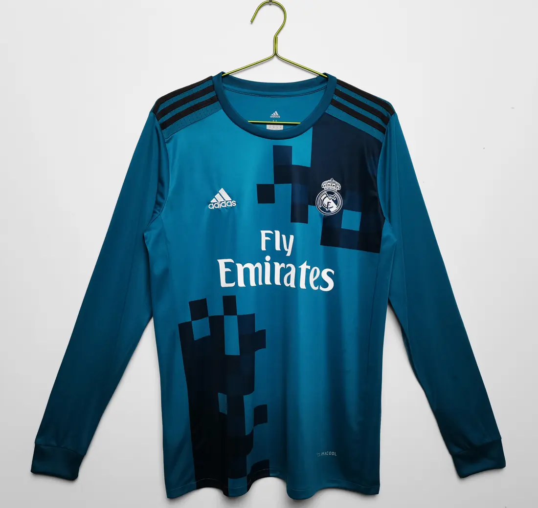 Foto 1 de Manga larga: temporada 2017/18 Real Madrid tercera equipación retro 0B