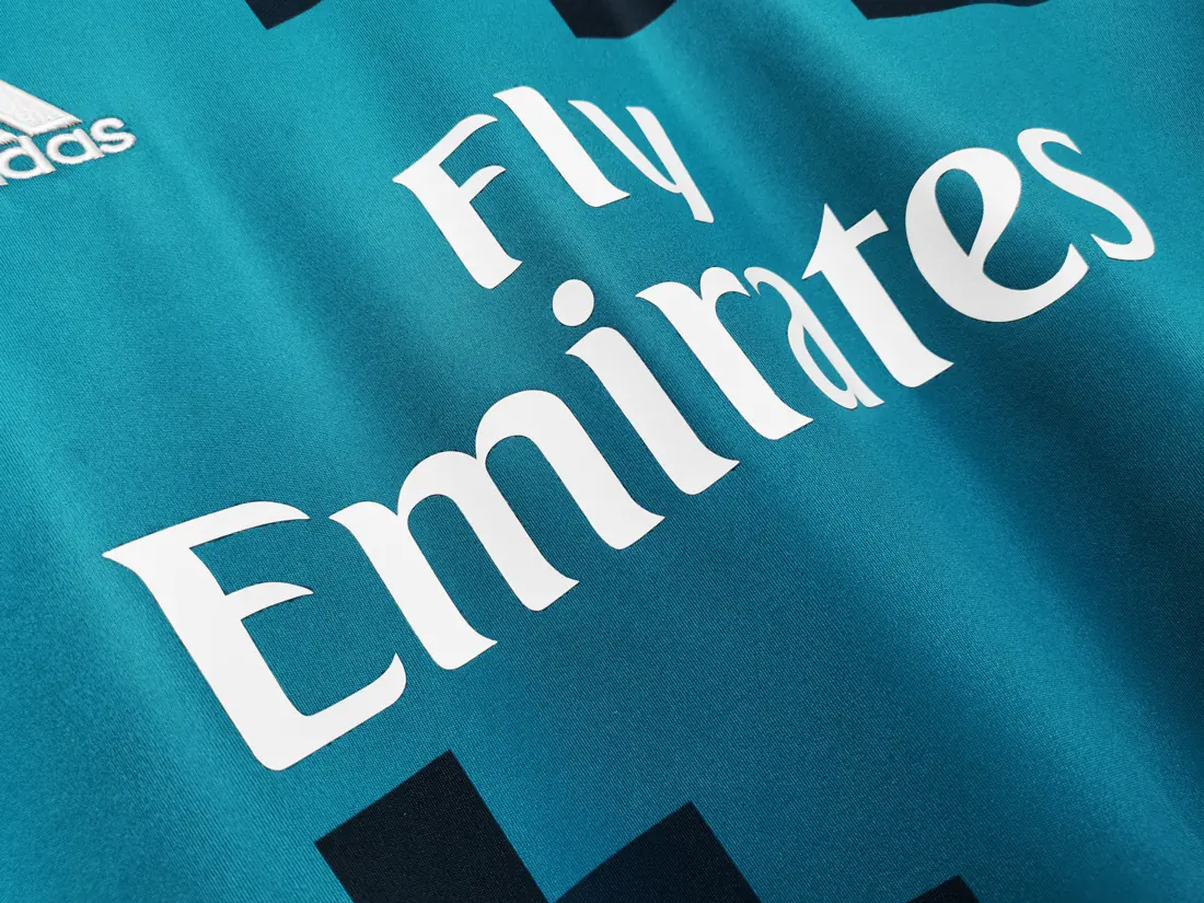 Foto 7 de Manga larga: temporada 2017/18 Real Madrid tercera equipación retro 0B