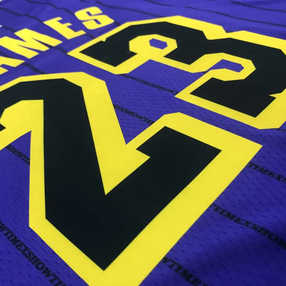 Foto 5 de Temporada 18 Los Angeles Lakers morado Edición limitada de rayas nº 23 James