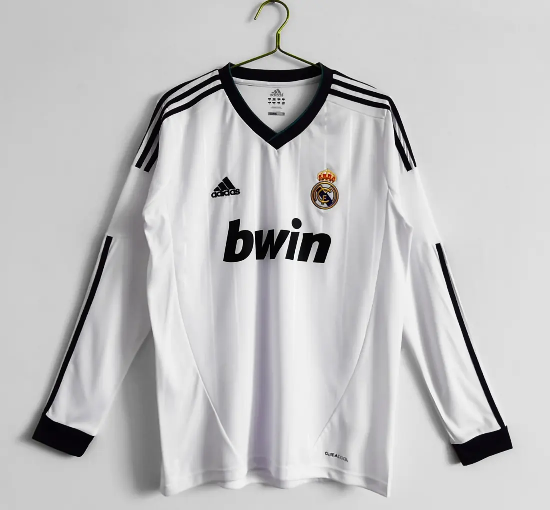 Foto 1 de Manga larga: temporada 2012/13 Real Madrid primera equipación retro 3B