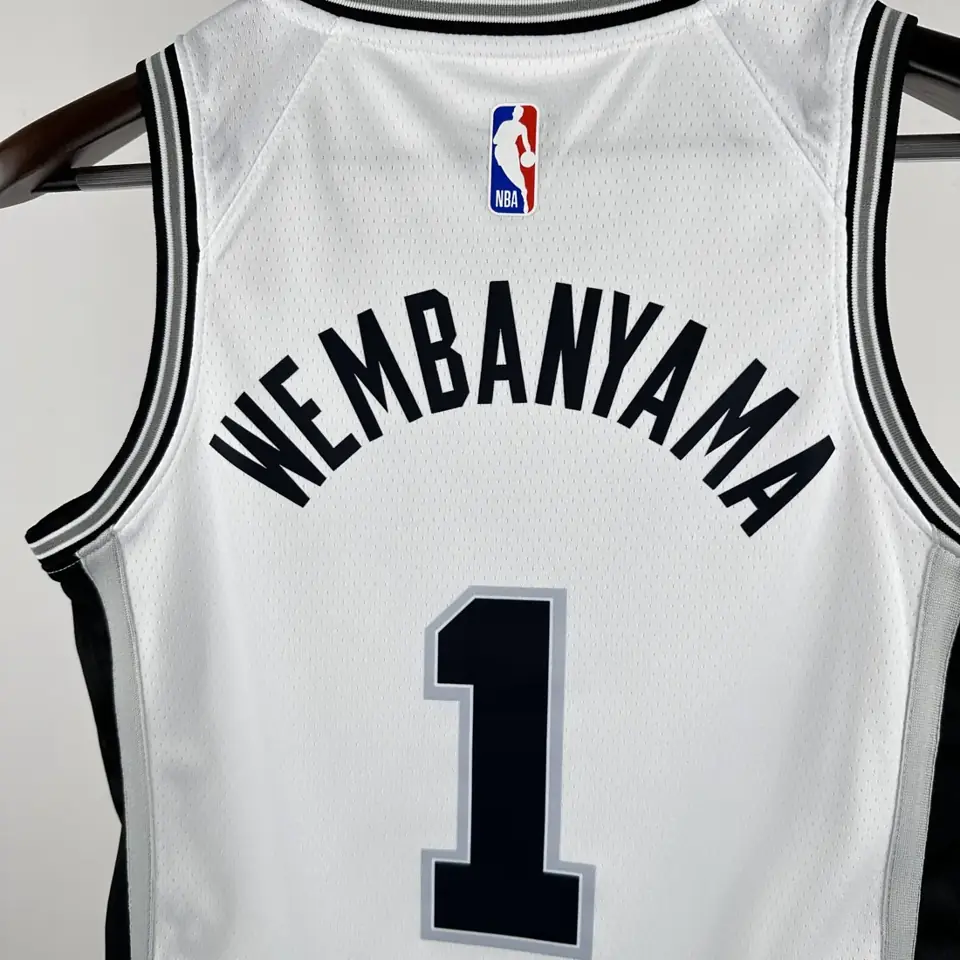 Foto 7 de Infantil/juvenil: Spurs negro nº 1 Wembanyama
