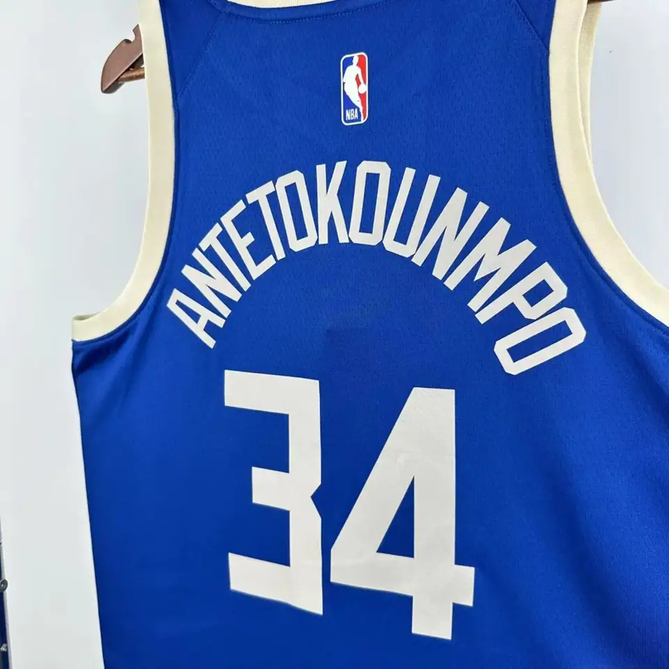 Foto 5 de Temporada 25 Bucks edición Ciudad número 34 Antetokounmpo