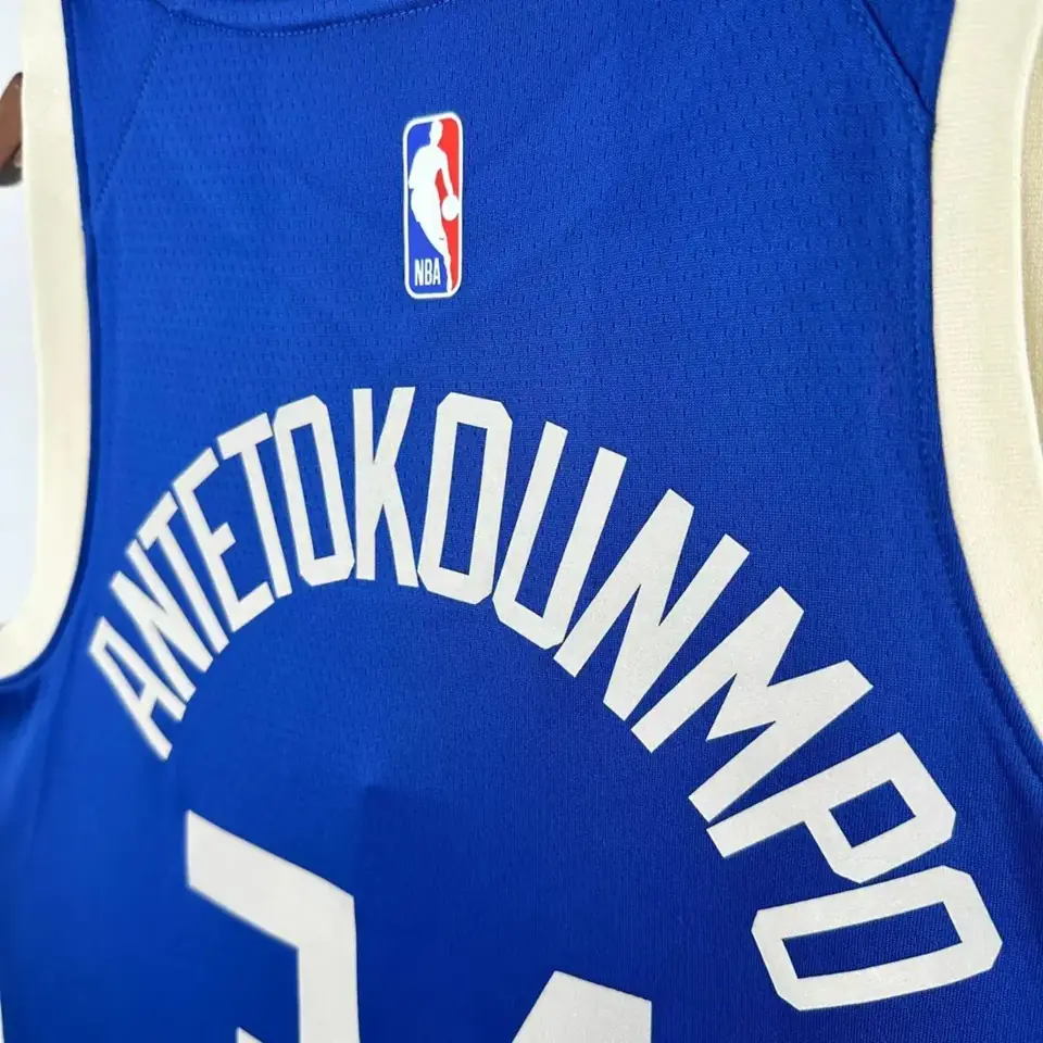 Foto 6 de Temporada 25 Bucks edición Ciudad número 34 Antetokounmpo