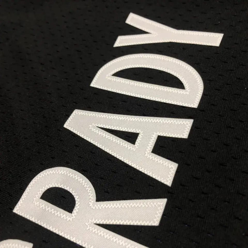 Foto 4 de Camiseta retro MN termoimpresa: SW Toronto Raptors temporada 00 morado y negro nº 1 McGrady